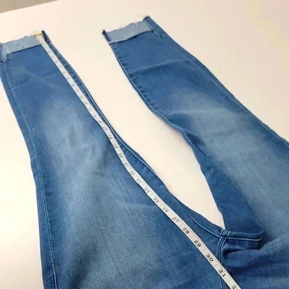 Good American Good Waist Step Hem Skinny Jeans Size 15 GWSH367T - Picture 6 of 14